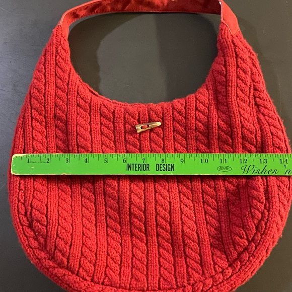 NWOT 100% Lambswool 🌹RED 🌹 Gap Sweater Handbag Cable Knit
Hobo Purse - Picture 4 of 5